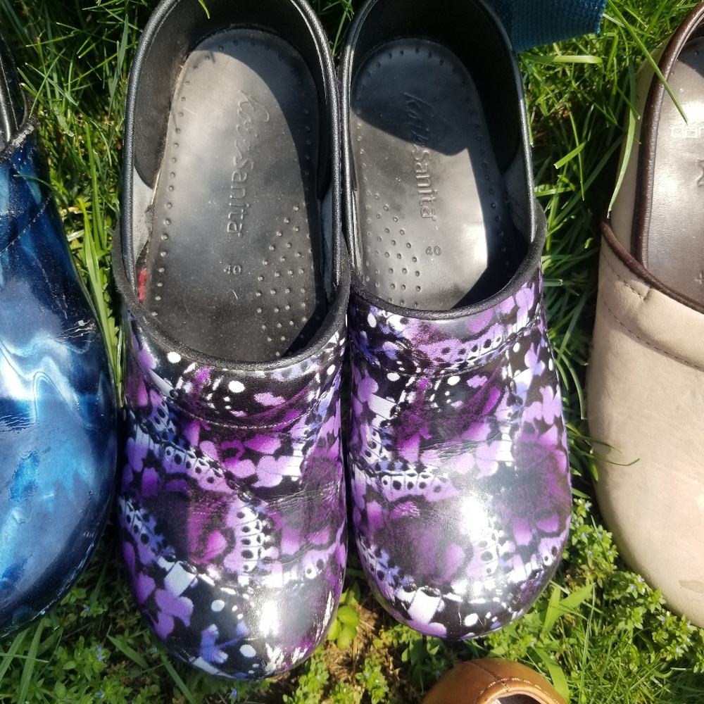 Koi clogs